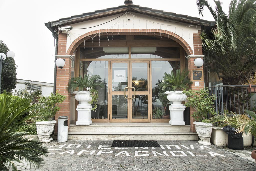 Camp'S Hotel Colonna ภายนอก รูปภาพ